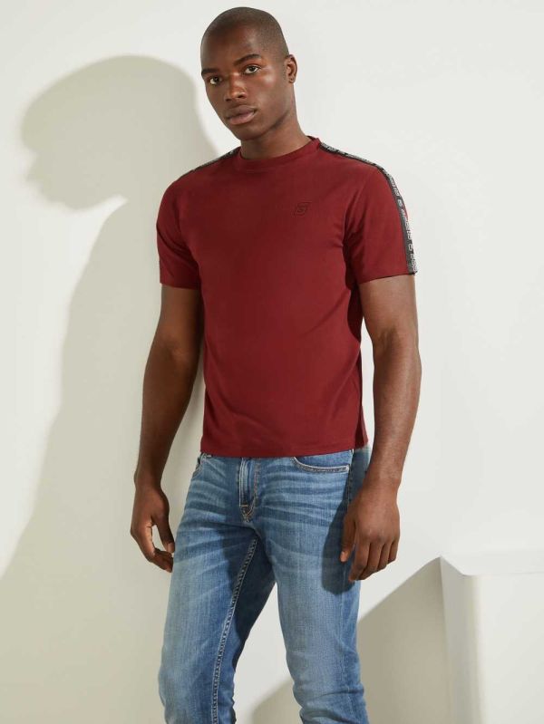 Burgundy Men's Guess Eco Eric Logo T-shirt Australia Sale | 968ZSYFPE