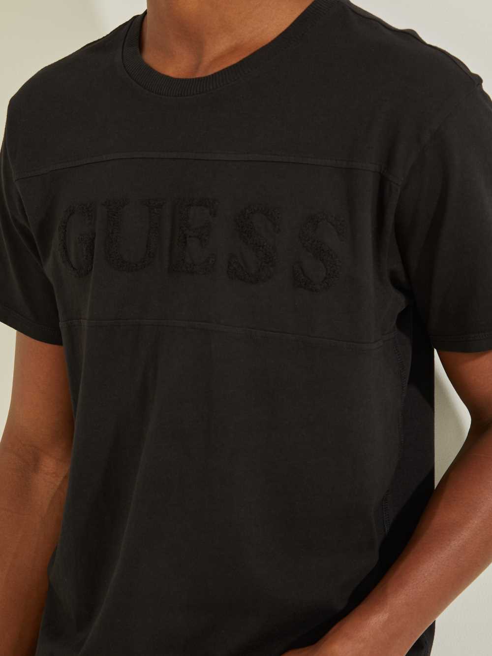 Black Men's Guess Chenille Logo T-shirt Australia Sale | 672WNMLZV