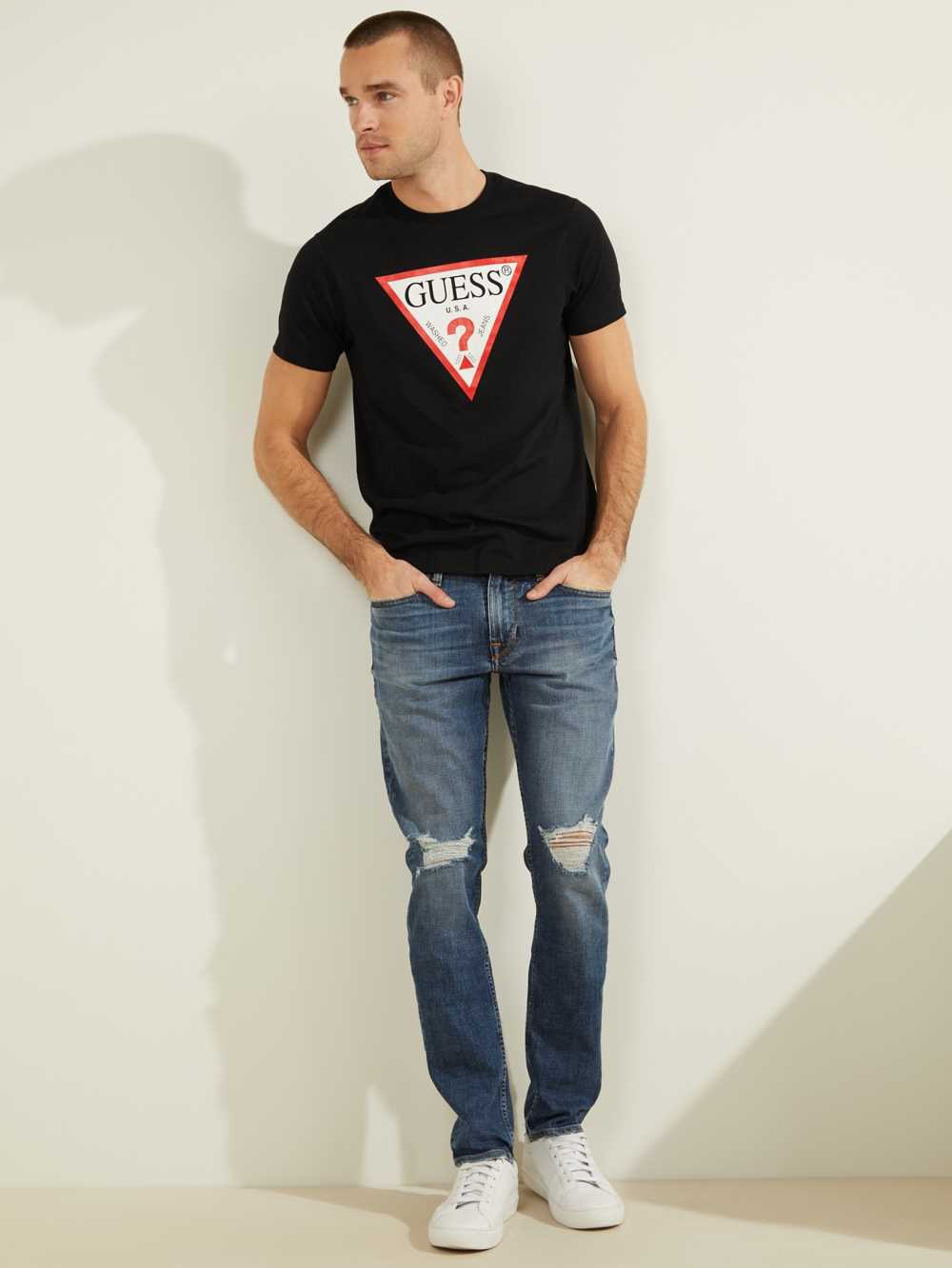 Black Men's Guess Classic Logo T-shirt Australia Sale | 031EVOCTW