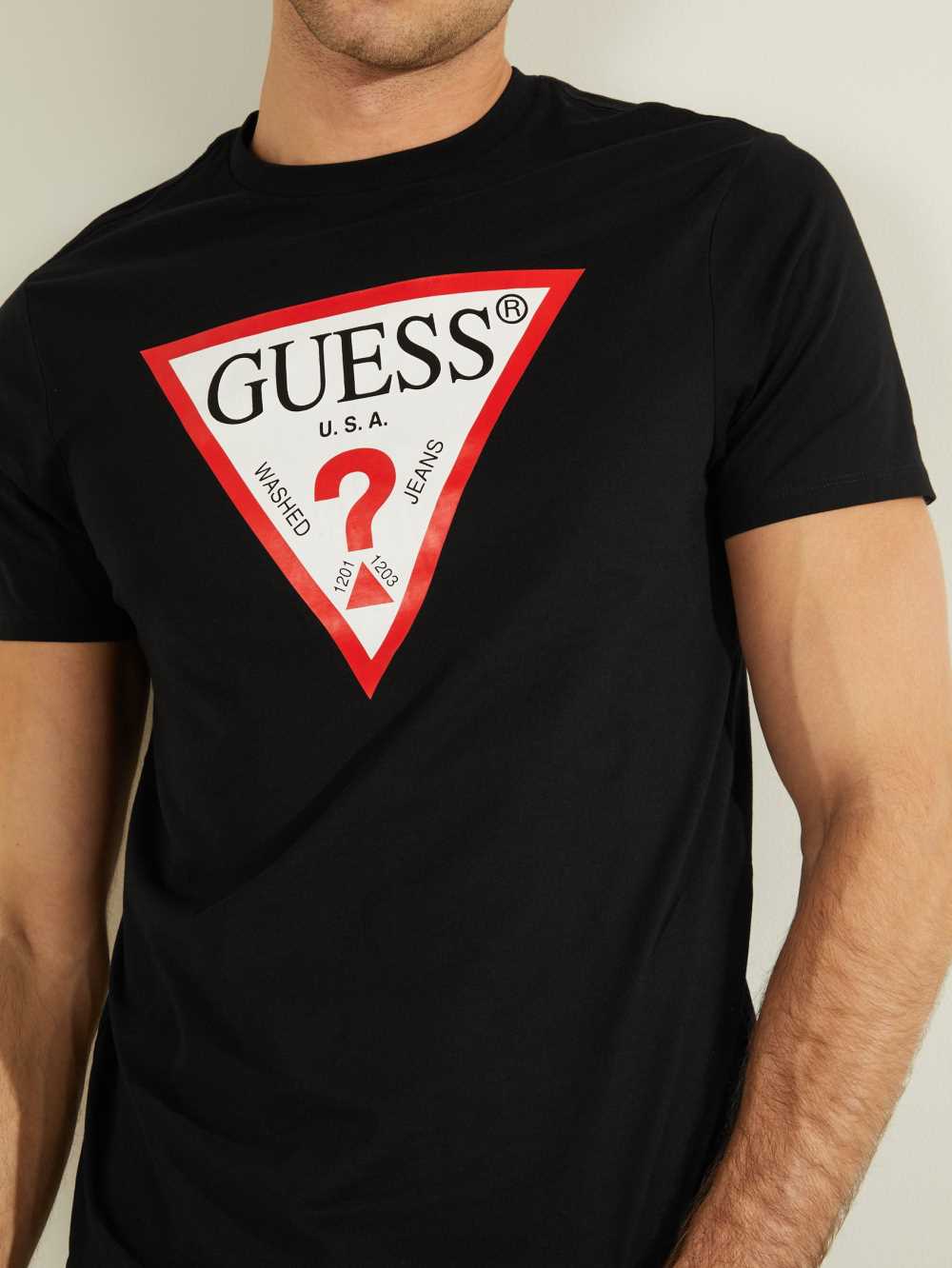 Black Men's Guess Classic Logo T-shirt Australia Sale | 031EVOCTW