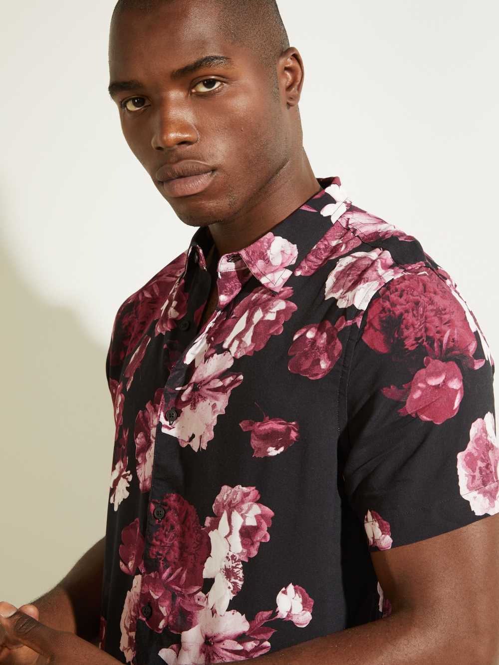 Black Men's Guess Eco Blackout Floral Shirts Australia Sale | 841JBEMOK