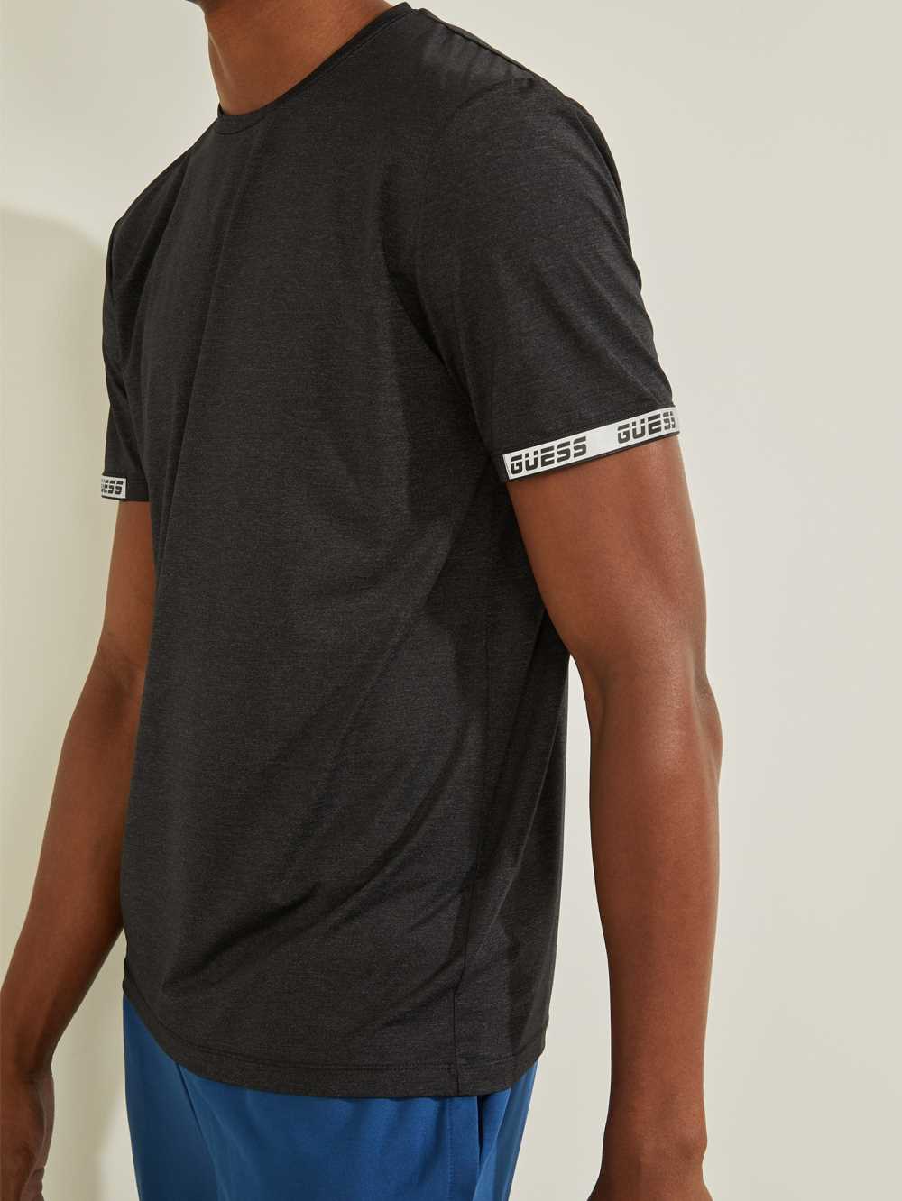 Black Men's Guess Logo Sleeve T-shirt Australia Sale | 609LZGONA