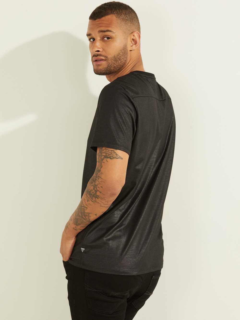 Black Men's Guess Mason Yoke V-Neck T-shirt Australia Sale | 683IQOSKV
