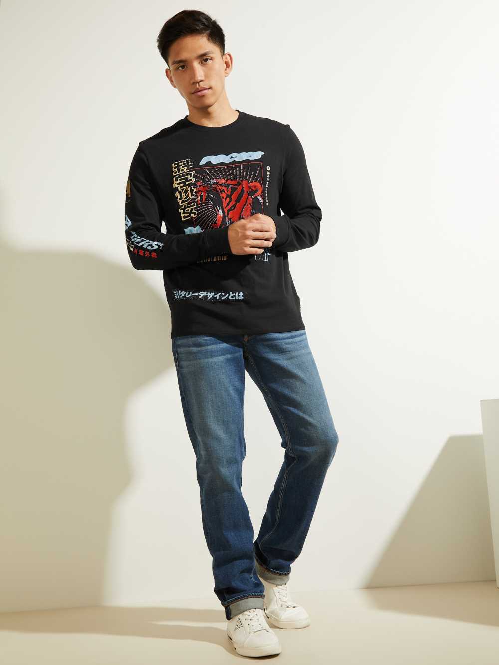 Black Men's Guess Tiger Rays T-shirt Australia Sale | 018SMZYDH