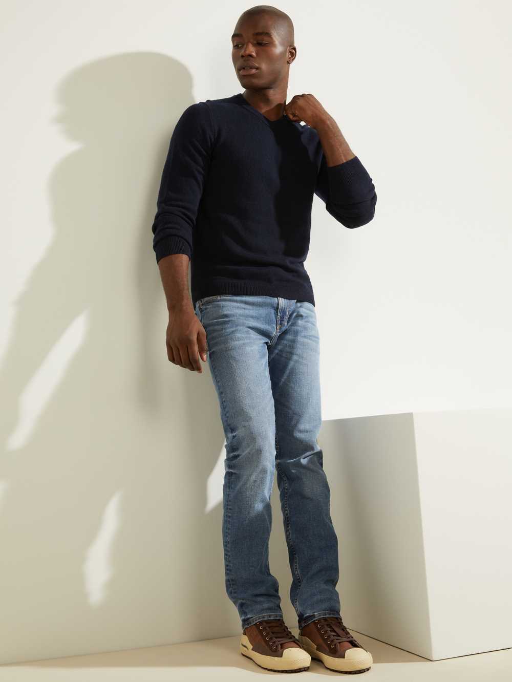 Dark Blue Men's Guess Owen V-Neck Sweaters Australia Sale | 168GEAZYM