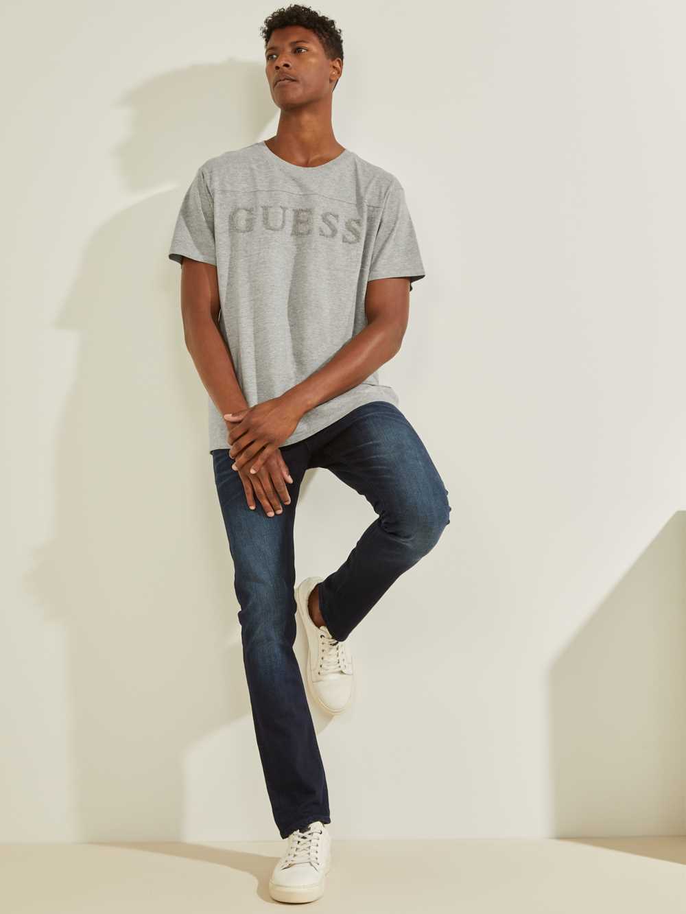 Grey Men's Guess Chenille Logo T-shirt Australia Sale | 846VBPUAE