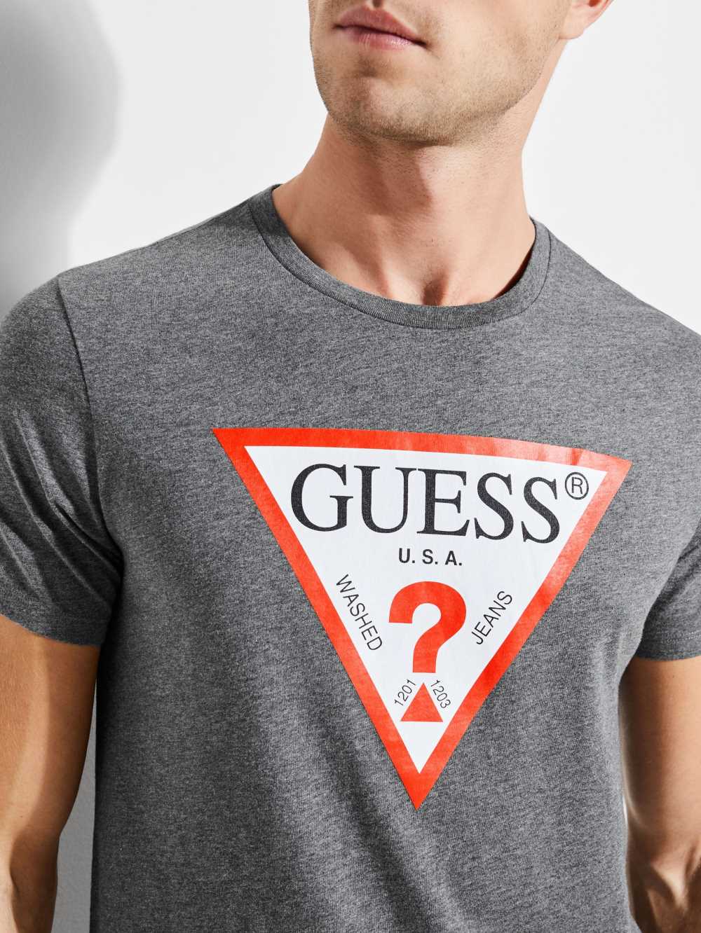 Grey Men's Guess Classic Logo T-shirt Australia Sale | 923XSWPQJ