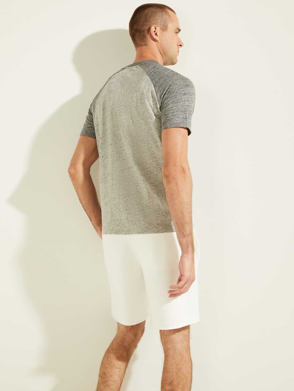 Light Grey Men's Guess Playa Raglan T-shirt Australia Sale | 568LIKXND