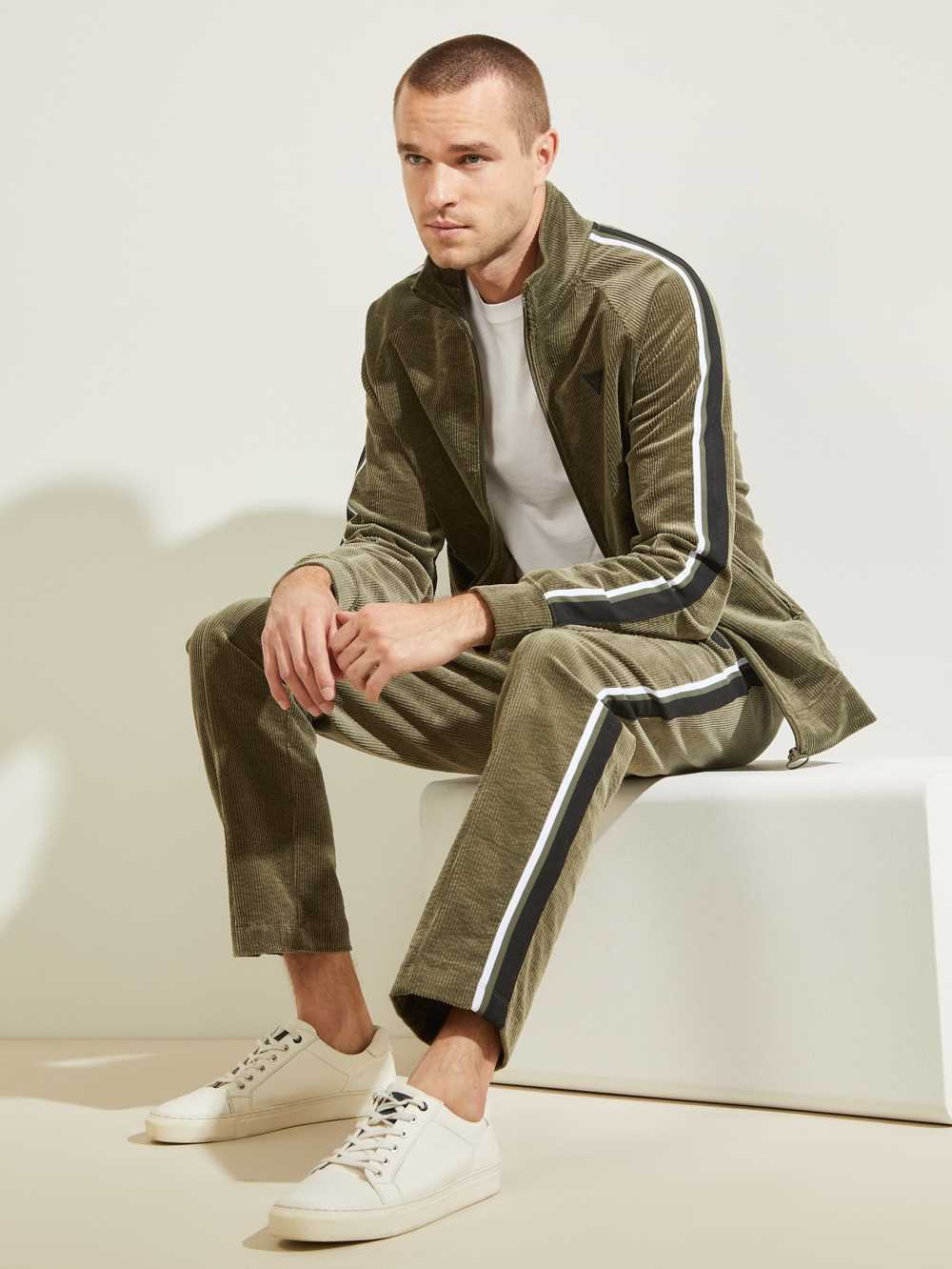 Olive Men's Guess Myron Corduroy Zip-Up Jackets Australia Sale | 601DMLBJU