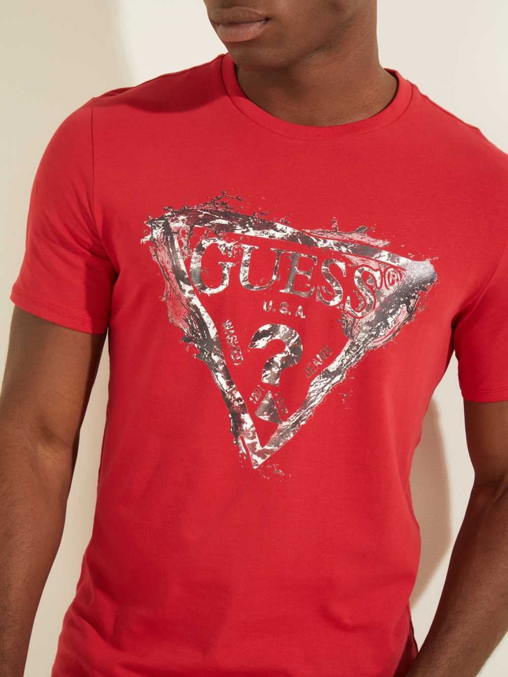 Red Men's Guess Splash T-shirt Australia Sale | 235UVHBDY
