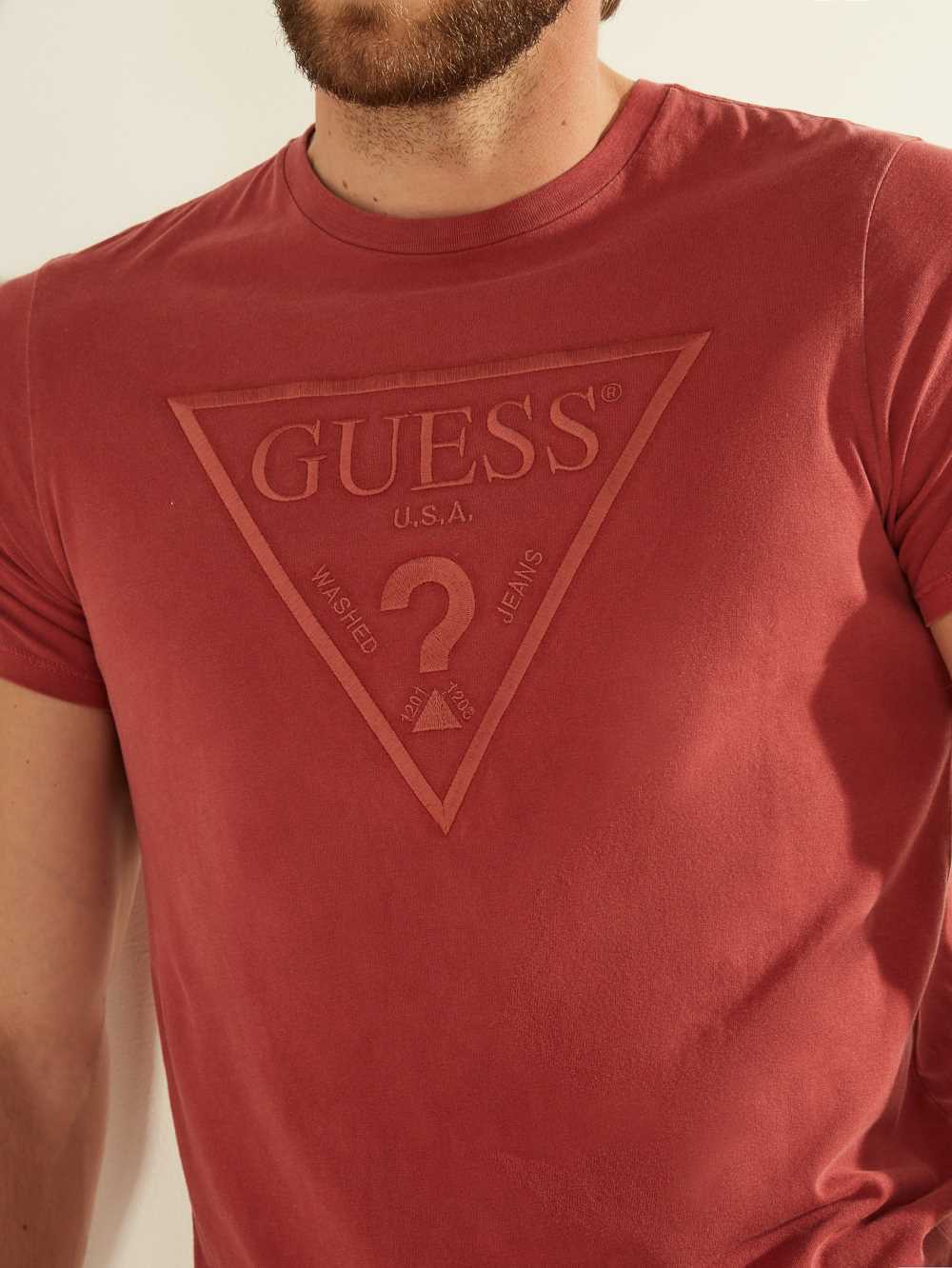 Red Multicolor Men's Guess Embroidered Logo T-shirt Australia Sale | 450GDQFPH