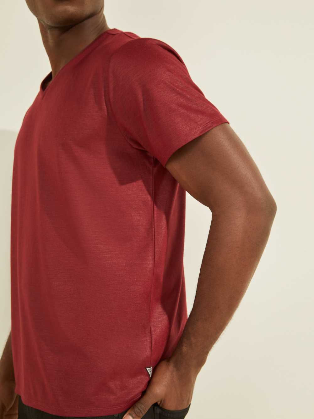 Wash Men's Guess Mason Yoke V-Neck T-shirt Australia Sale | 391ZMFQUC