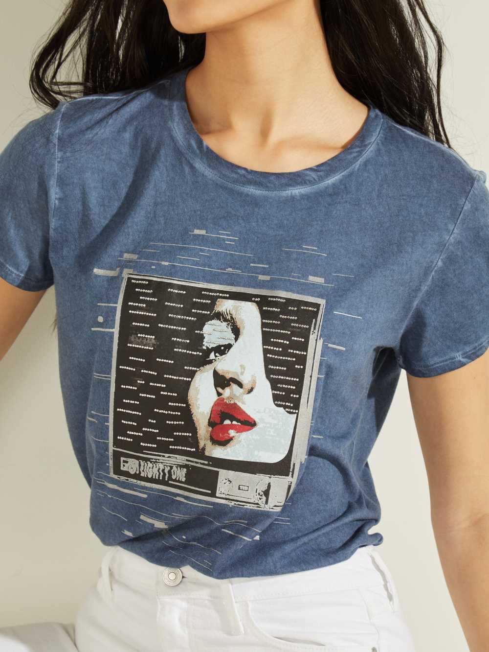 Wash Navy Multicolor Women's Guess 80s TV Easy T-shirt Australia Sale | 864PIRYTH