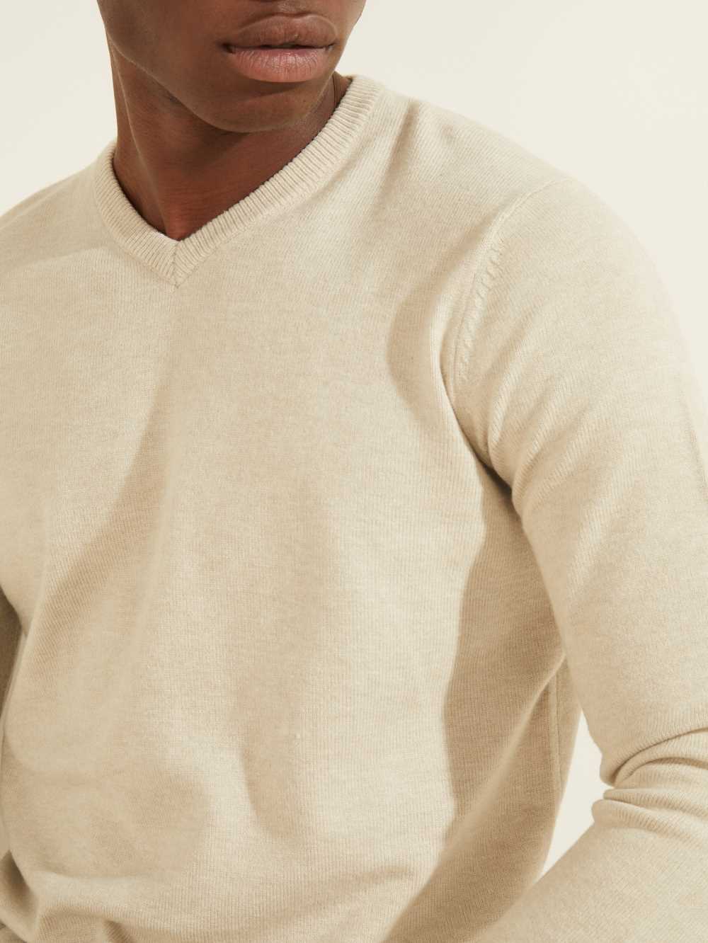 White Men's Guess Eco Liam V-Neck Sweaters Australia Sale | 123ZMSPQL
