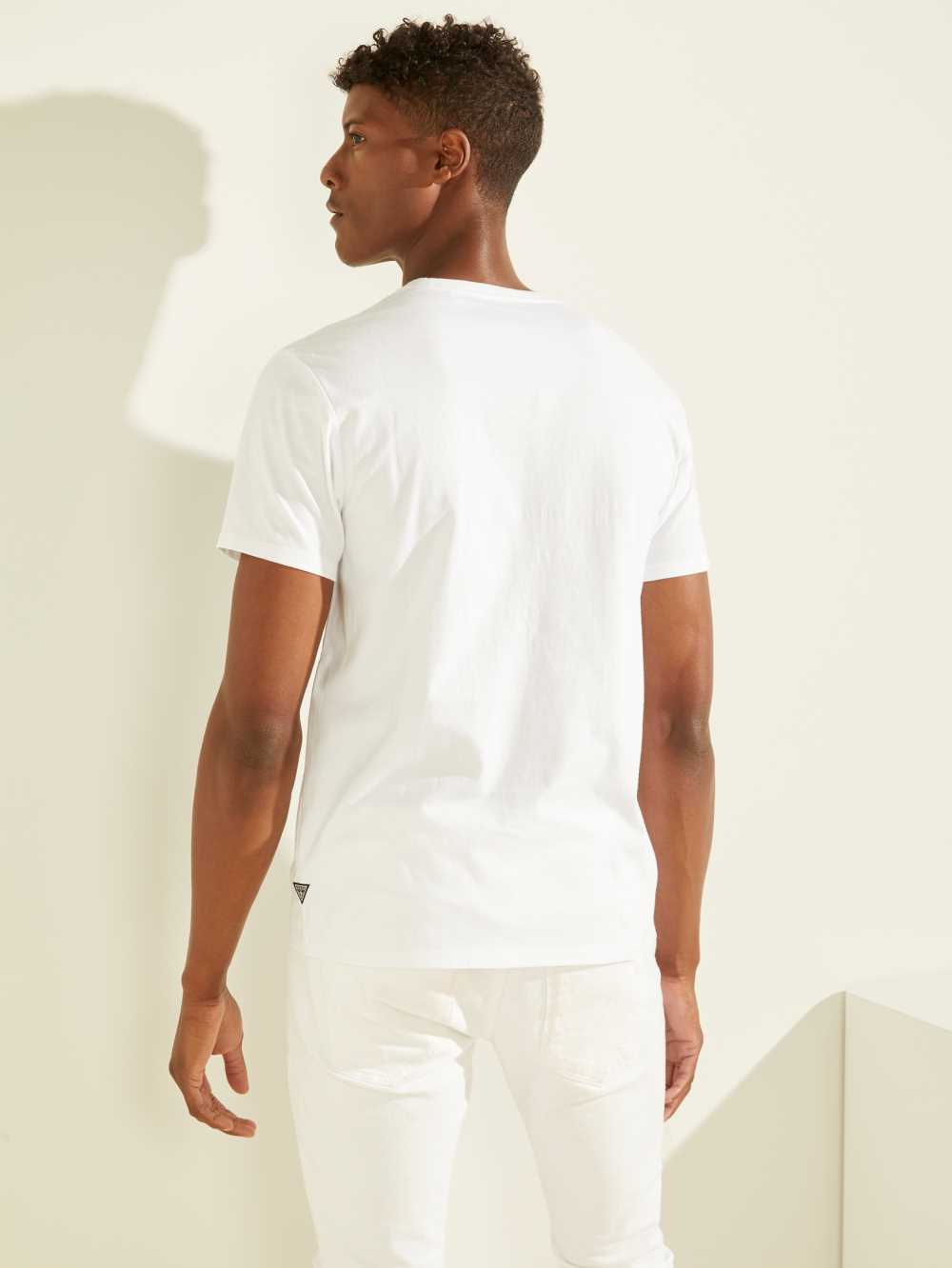 White Men's Guess Hologram Logo T-shirt Australia Sale | 361DRVTWH