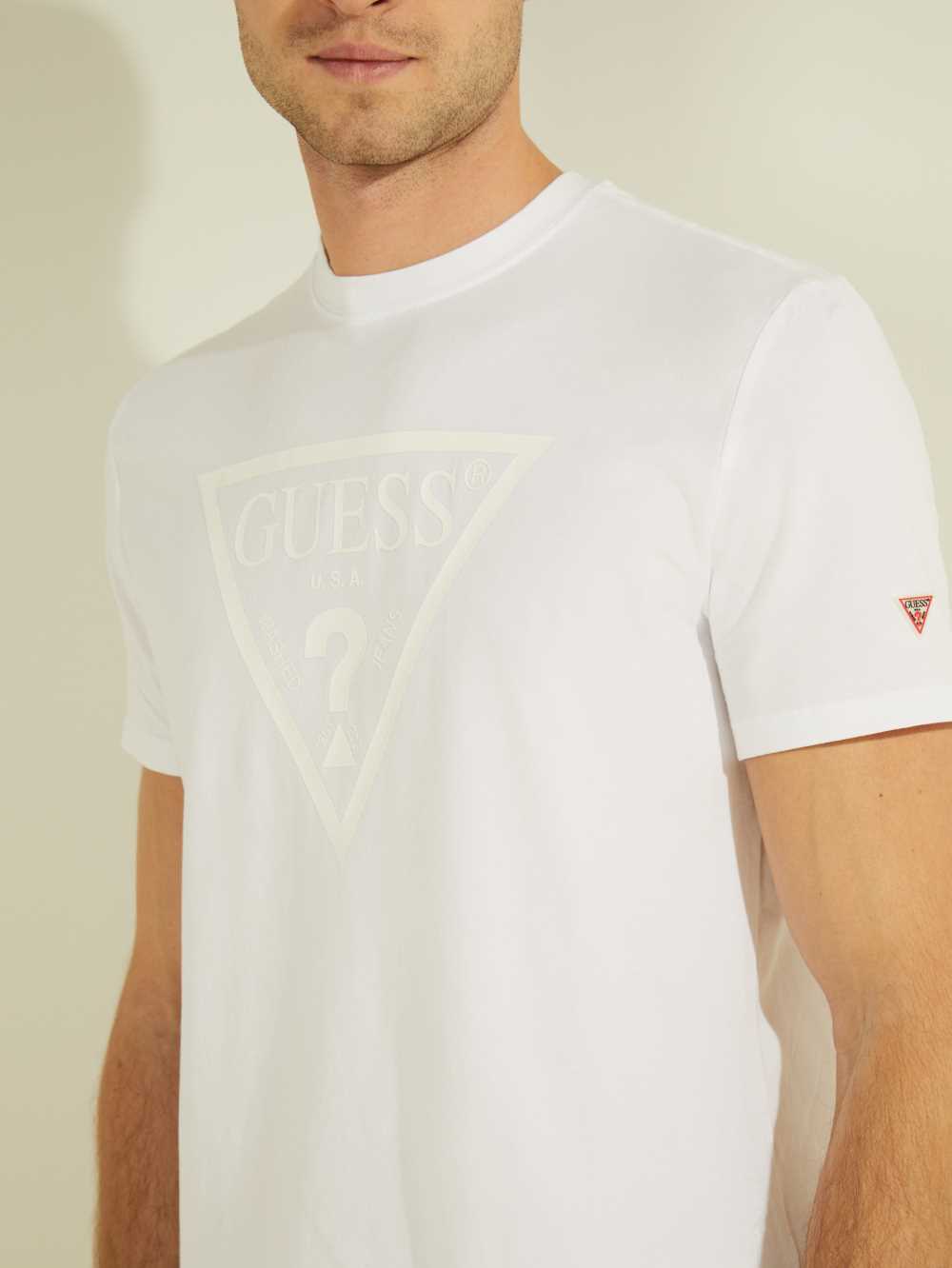 White Men's Guess Tonal Logo T-shirt Australia Sale | 736NQRHKU