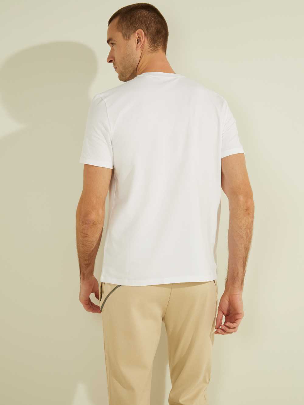White Men's Guess Tonal Logo T-shirt Australia Sale | 736NQRHKU