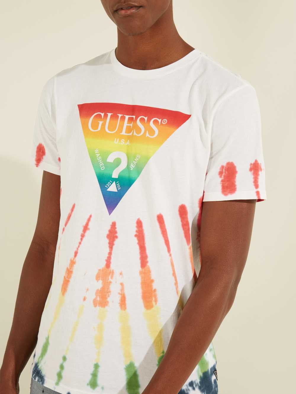 White Multicolor Men's Guess Rainbow Logo Tie-Dye T-shirt Australia Sale | 760MQUGWA