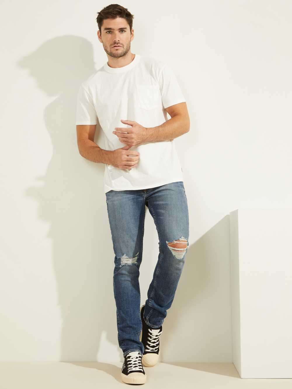 White Multicolor Men's Guess Sueded Jersey T-shirt Australia Sale | 168LZVESX